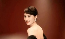 最新爆料女星,神秘女星身份曝光，背后故事令人震惊